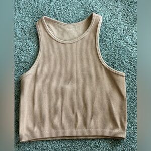 Beige cropped tanktop